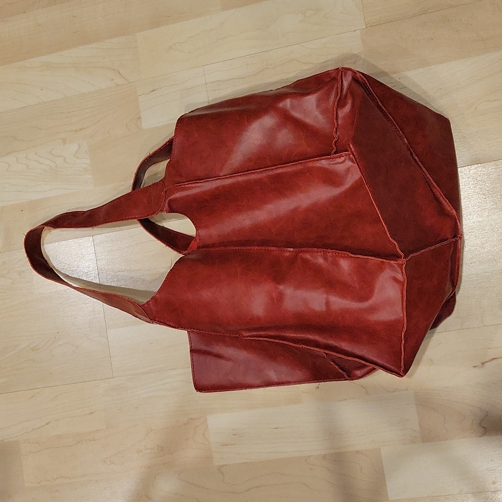 Red tote